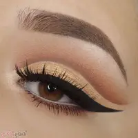 با کمک یک نوار چسب، سایه چشم حرفه ای بزن