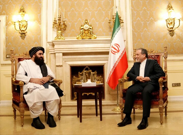 دیدار وزیر خارجه طالبان با عراقچی
