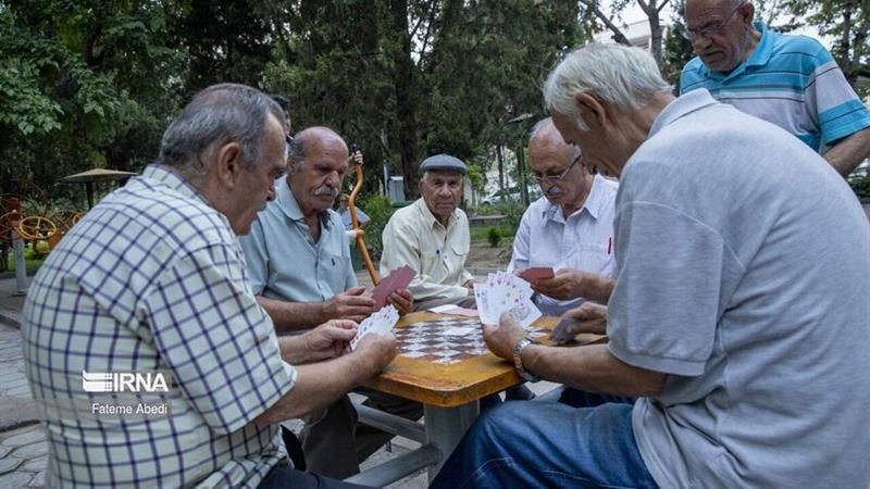 سال ۱۴۳۰ از هر ۴ ایرانی یک نفر سالمند است