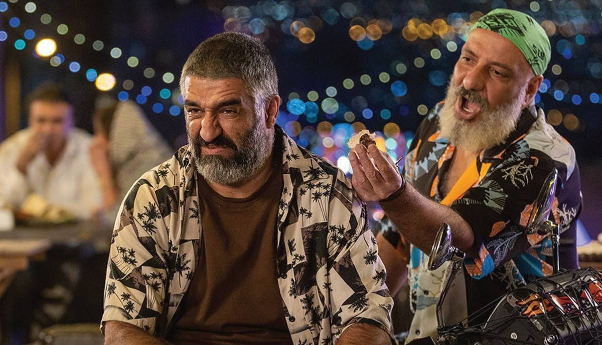 نقدی بر فیلم «دایناسور» ساخته مسعود اطیابی/ فتح گیشه با فرمول همیشگی