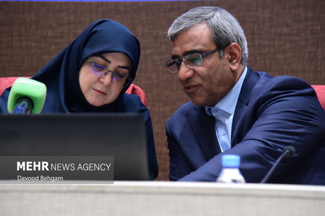 نشست سخنگوی دولت با اصحاب رسانه مشهد