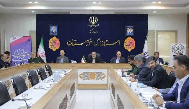 پیگیری راهاندازی بندر خشک برای تسریع در تخلیه بار بنادر خوزستان