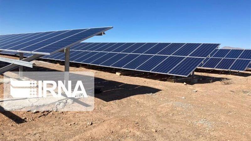 استاندار بوشهر: ظرفیت تولید برق تجدیدپذیر افزایش مییابد