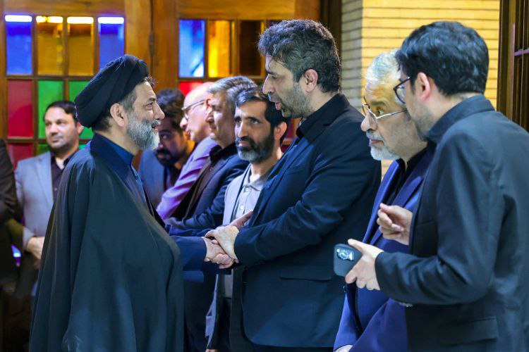 عکس/ مراسم ترحیم مادر معاون ارتباطات و اطلاع رسانی دفتر رئیس جمهور