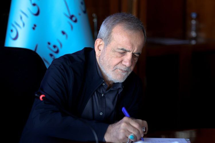 حضور رئیس جمهور در جلسه وزارت تعاون، کار و رفاه اجتماعی