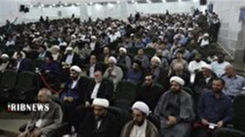 ادای احترام به رئیس جمهور شهید در جامعه المصطفی العالمیه