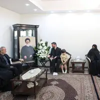 دیدار پزشکیان با خانواده امام جمعه فقید تبریز و سرتیم حفاظت شهید رئیسی