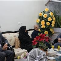 استاندار چهارمحال و بختیاری با خانواده شهید خدمت دیدار کرد