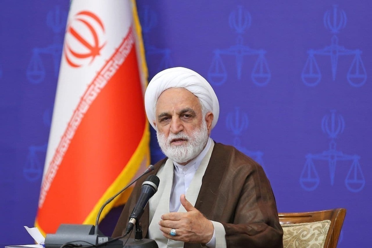 اژه‌ای: موتور و خودرو را توقیف کرده‌اند می‌پرسیم مال کیست؟ می‌گویند نمی‌دانیم!