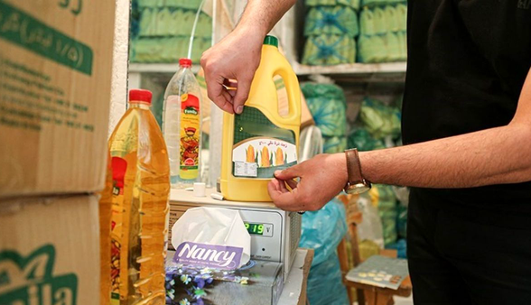 روغن در اهواز، گروگان خرید اجباری پوشک و زباله!