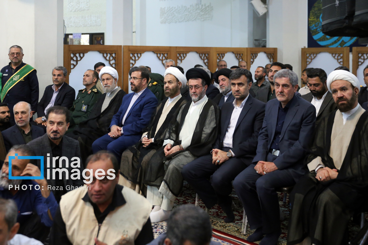 بزرگداشت شهدای خدمت در حرم شاهچراغ(ع)