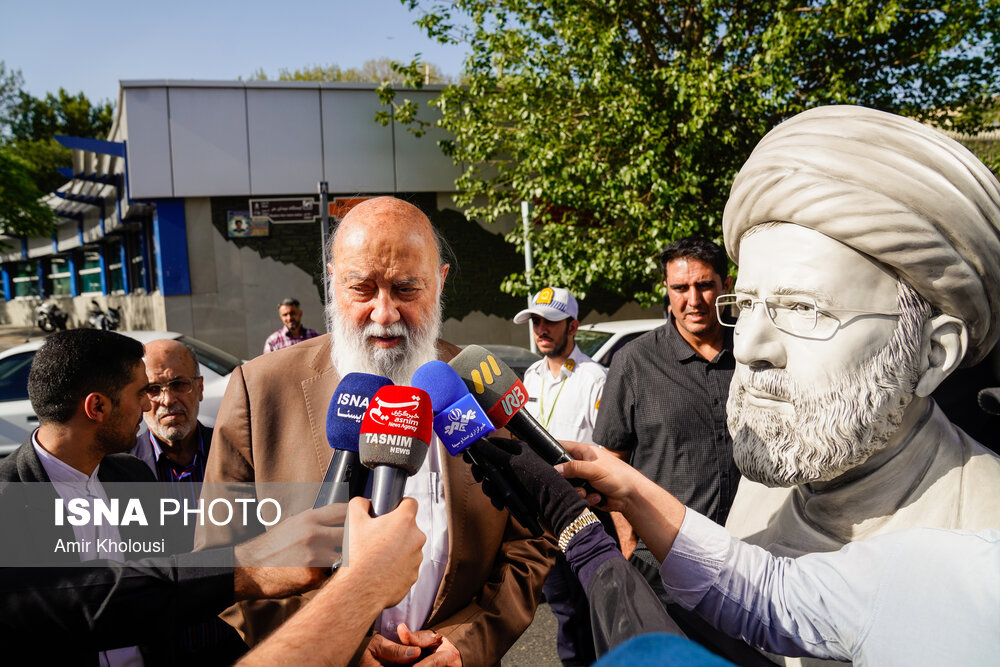 عکس/ رونمایی سردیس شهید رئیسی در میدان پاستور تهران