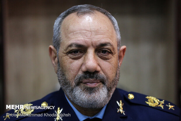 وزیر دفاع برای دیدار با مقامات ارمنستانی وارد ایروان شد