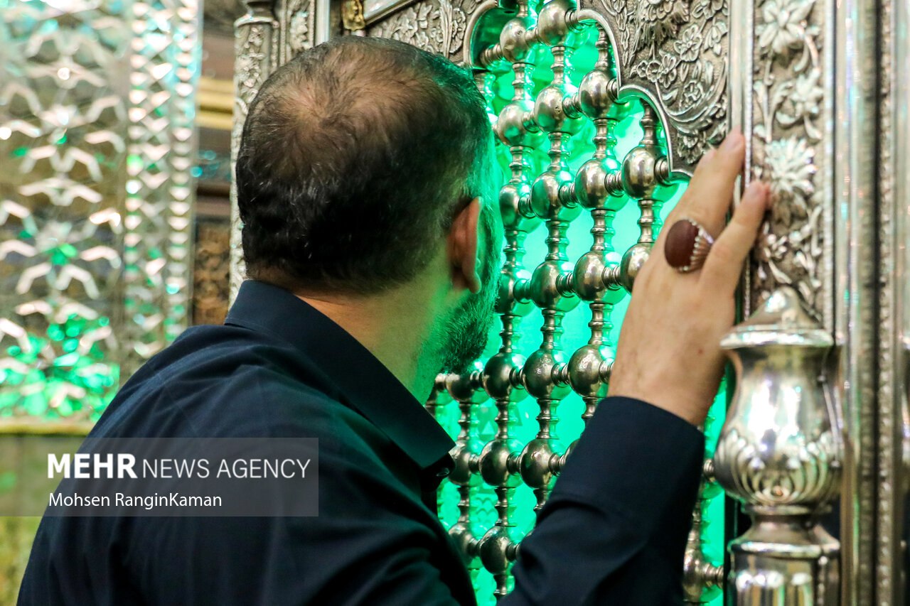  آیین غبارروبی ضریح مطهر آستان مقدس امامزاده صالح (ع)