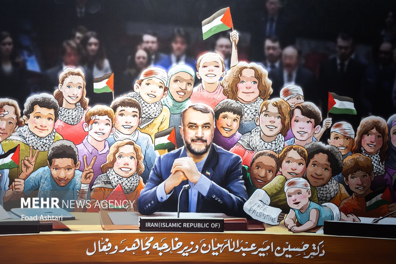 عکس/ افتتاح نمایشگاه «خادمان ملت» در حوزه هنری