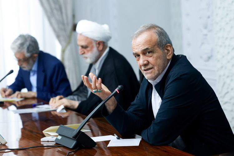 عکس/جلسه شورای عالی انقلاب فرهنگی 