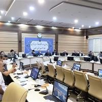 حدود ۱۰۰ حزب در کشور فعال است