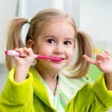 فرزندم در مسواک زدن تنبلی می کند