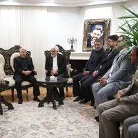 عکس/ دیدار معاون اول رئیس‌جمهور با خانواده شهید رئیسی