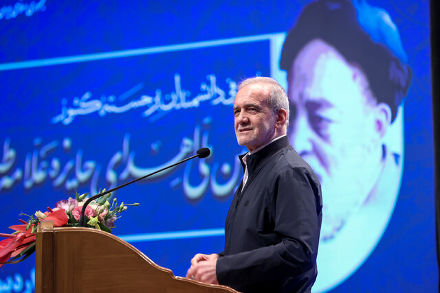 پزشکیان: تلاش کردهایم حضور دانشمندان در میدان فراهم شود