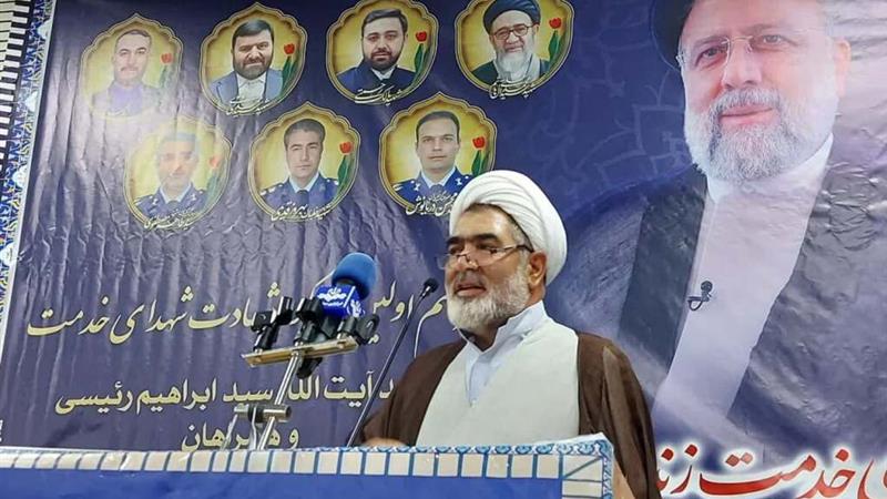 امام جمعه خلخال: خدمات آیتالله رئیسی از اذهان مردم پاک نخواهد شد