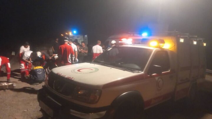 واژگونی اتوبوس در جاده باغین- جوپار کرمان؛ 48 نفر مصدوم شدند