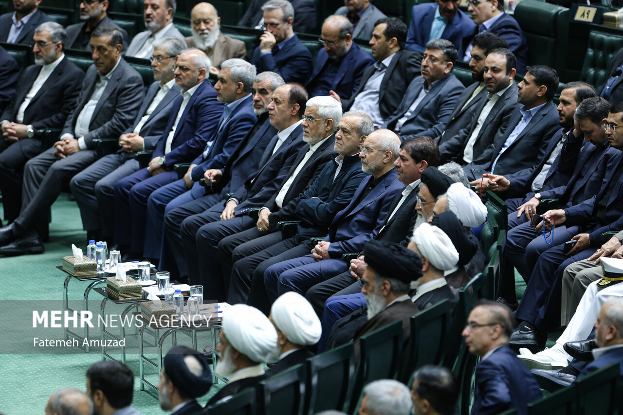 عکس/ مراسم بزرگداشت شهدای خدمت در مجلس شورای اسلامی