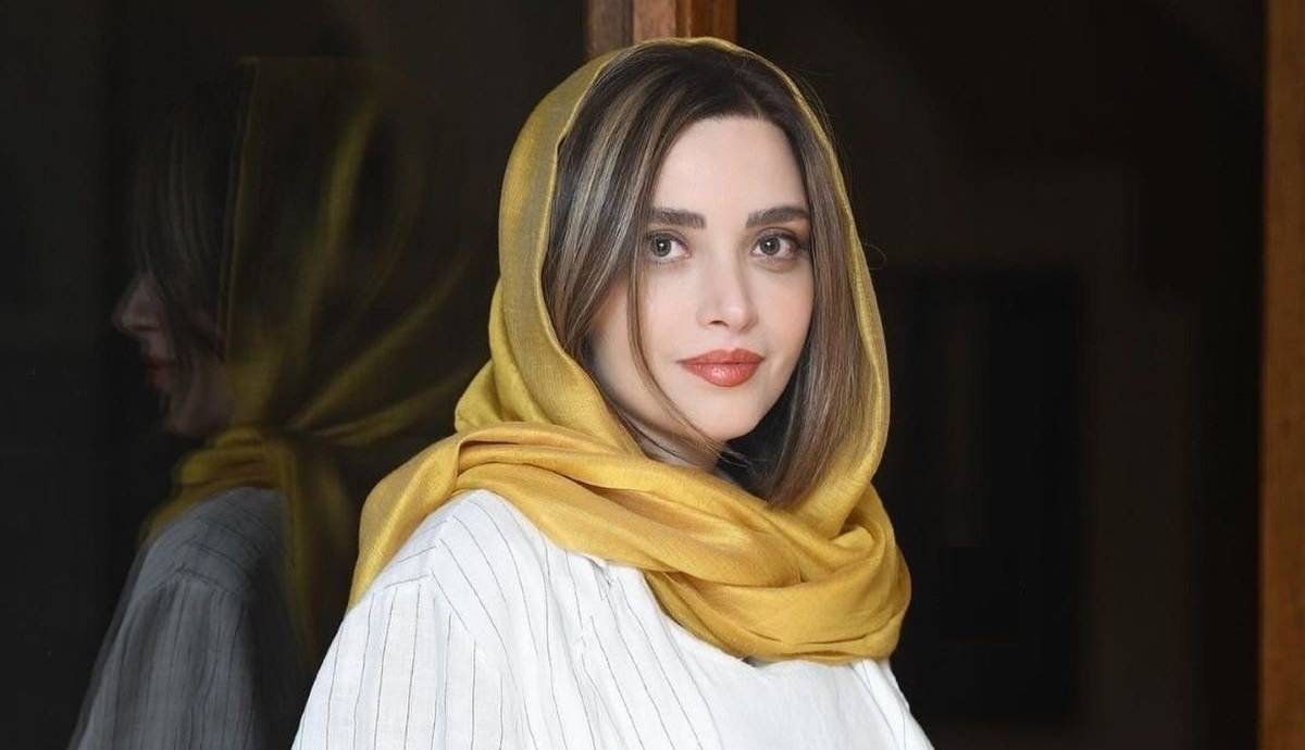 استایل شیک بهنوش طباطبایی در تولد 44 سالگی اش