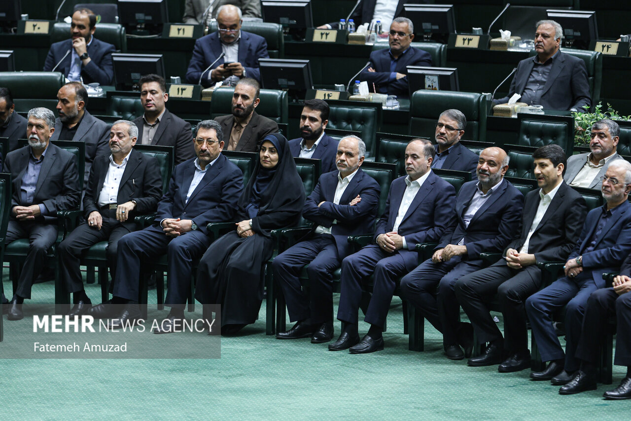 عکس/ مراسم بزرگداشت شهدای خدمت در مجلس شورای اسلامی