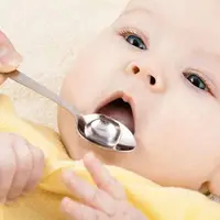 آب قند دادن به نوزاد؛ درست یا غلط؟