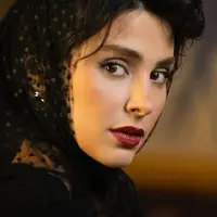 لاله مرزبان نقش فرنگیس را بازی می کند؛ معشوقه استاد ماکان