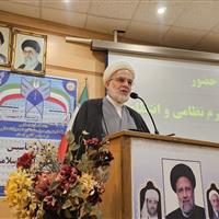 دوری از سیاسی کاری از شاخص‌های اصلی حفظ وحدت است