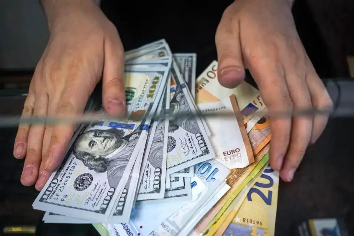 پیش بینی قیمت دلار اول خرداد ۱۴۰۴