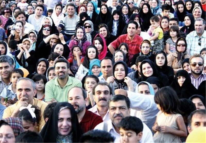 سرمقاله جوان/ نگاه جنسیت‌زده جامعه را از کار افتاده می‌کند