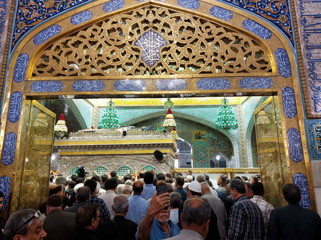 حال و هوای حرم مطهر رضوی در روز زیارتی مخصوص امام رضا(ع)