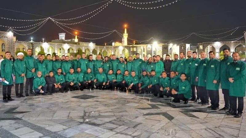 حضور خادمین هیئت متوسلین حضرت زینب (س) کنگان در چایخانه رضوی