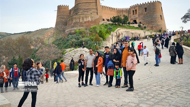 اجرای سمفونی «فلک الافلاک»؛ پیوند تاریخ، حماسه و موسیقی در قلعه جاودان لرستان