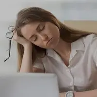 اگر به خستگی دایمی مبتلا هستید، شاید دچار سکته خفیف شده‌اید!