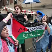 دانشجویان حامی فلسطین دانشگاه کلمبیا مدارک تحصیلی خود را آتش زدند 