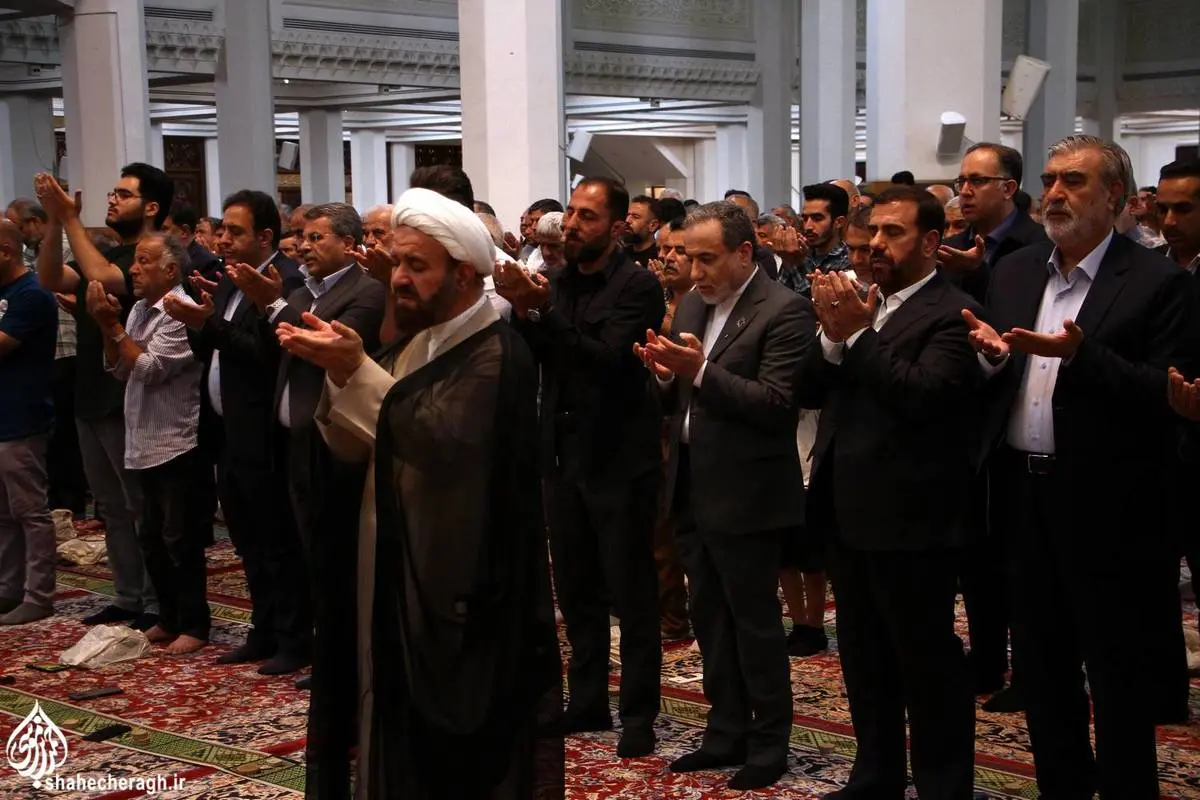 عکس/ تشرف وزیر امور خارجه به حرم مطهر شاهچراغ