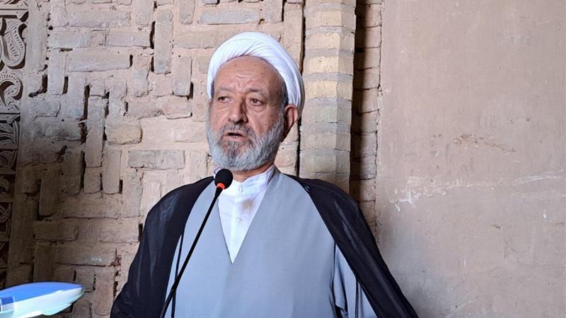 امامجمعه اردستان: نمایندگان مجلس مسائل کلان کشور را بررسی کنند