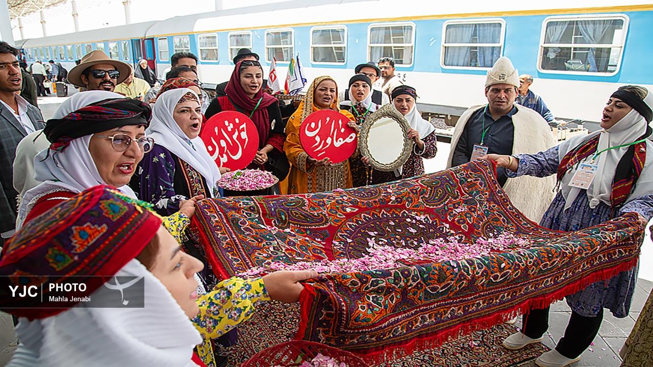 اولین جشن ملی بوم گردی‌های ایران در استان کرمان