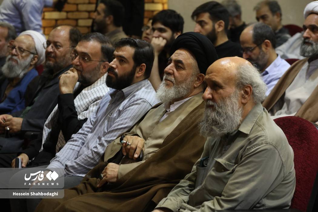 سوگواری اهالی هنر و رسانه قم برای شهید جمهور