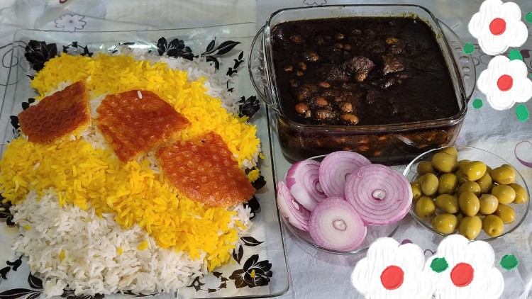 از شما/ناهار آدینه مون،قورمه سبزی به تهدیگ زعفرانی😋نوش نگاهتون💚