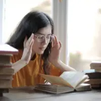 چرا باتری اجتماعی درونگراها زود تخلیه می شود؟