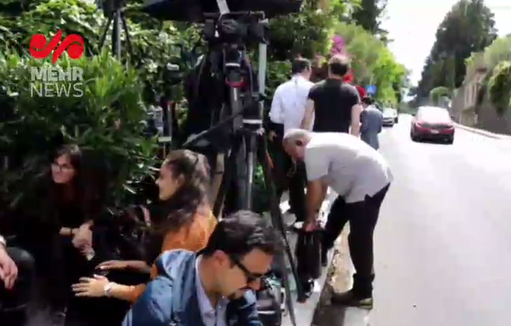 حضور خبرنگاران در محل مذاکرات ایران و آمریکا