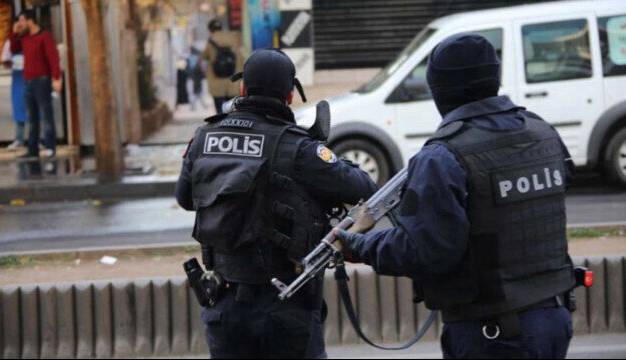 بازداشت ۵۶ پرسنل نظامی مظنون به ارتباط با فتو در ترکیه