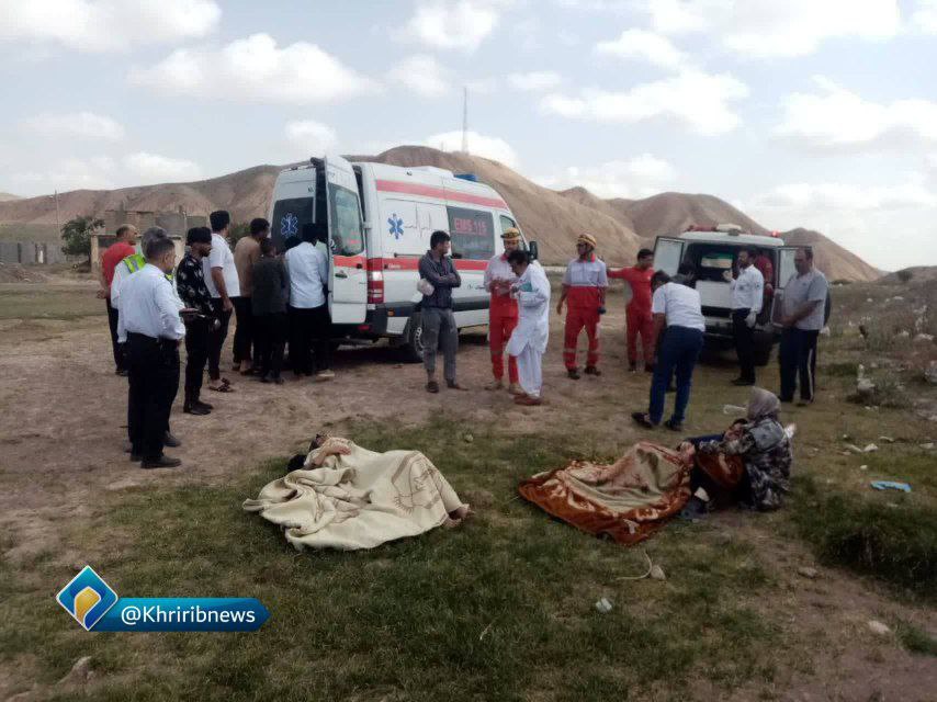 واژگونی اتوبوس در محور تربت حیدریه به مشهد با ۱۹ مصدوم