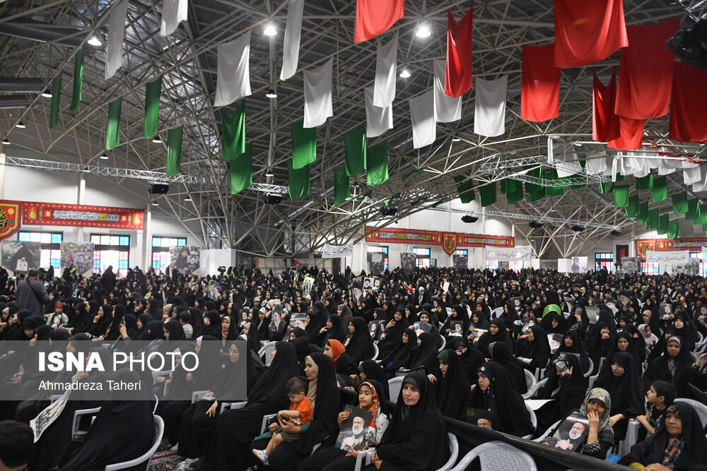 اجتماع بانوان به مناسبت سالگرد شهادت شهدای خدمت در اصفهان