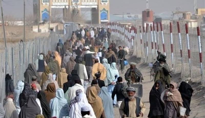 درخواست توقف اخراج افغانها از پاکستان توسط گروه بحران
